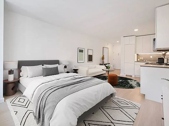 3rd image of 70 W 37th St #623