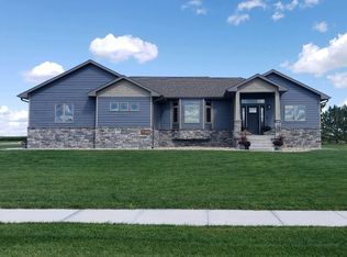 102 Platte View Rd, Phillips, NE 68865