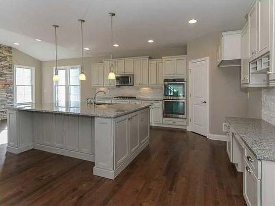 5th image of 10559 Geist View Dr