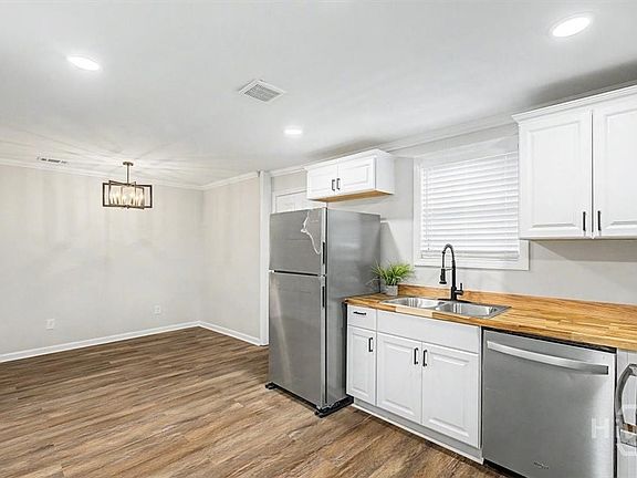 5th image of 232 Sugden Street