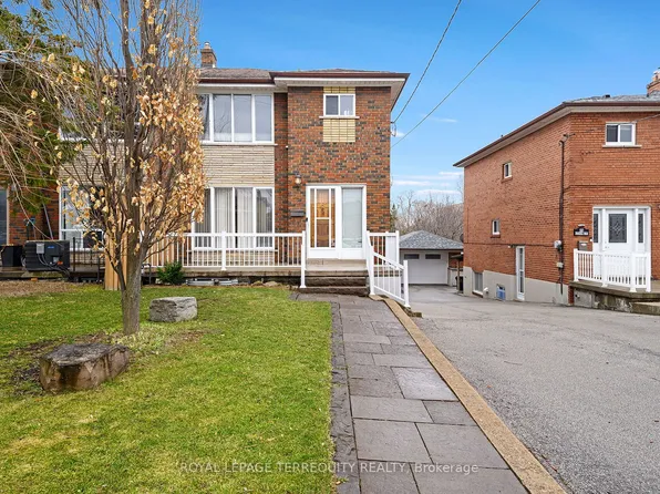 27 Gotham Ct, Toronto, ON M6M 2N9