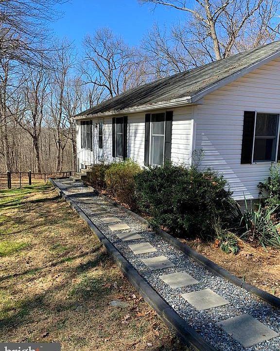 Exterior Walk way