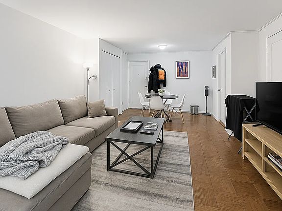 3rd image of 245 E 63rd St APT 21E