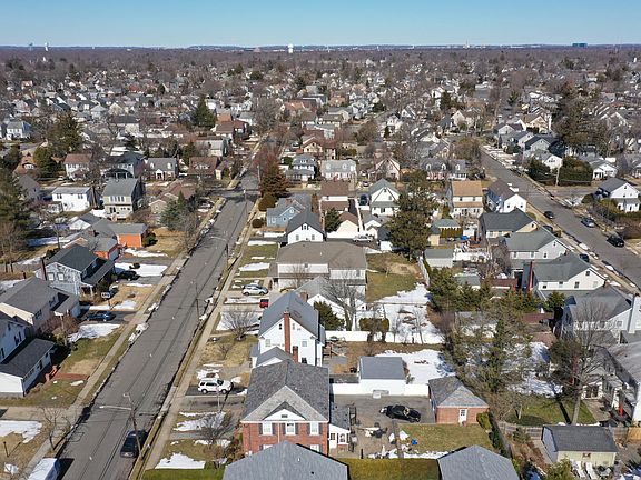 4th image of 41 Southard Ave