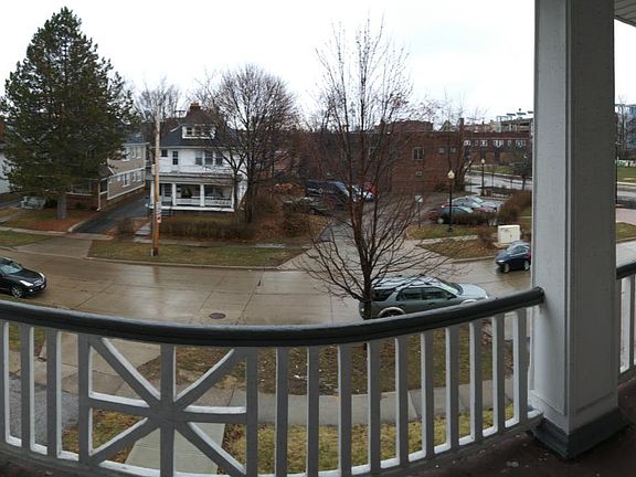 5th image of 3176 Meadowbrook Blvd #2