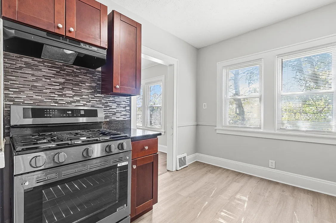 5224 Stanley Ave — Photo 3