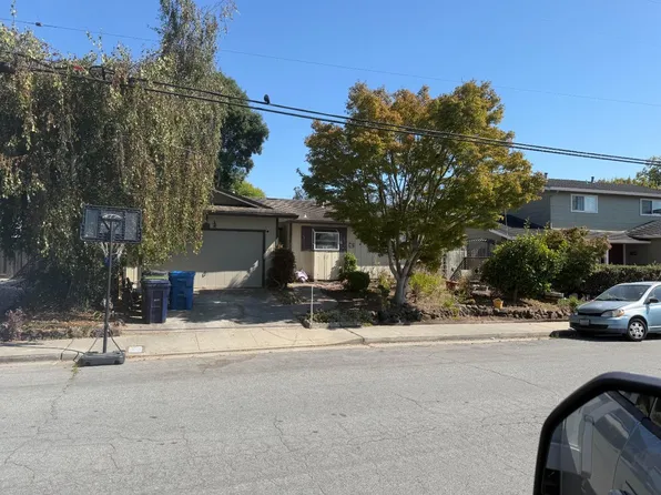 833 Sir Francis Ave, Capitola, CA 95010