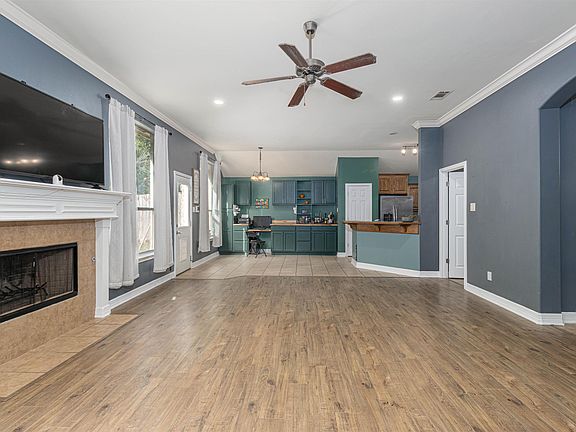5th image of 245 Maggie Cir