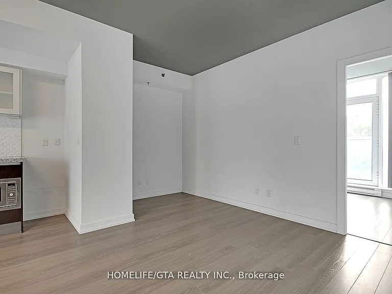 220 George St #506 — Photo 13