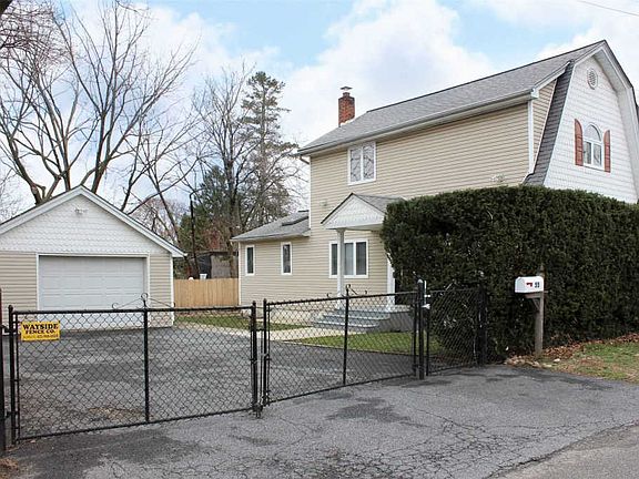 2nd image of 55 Henry St #55