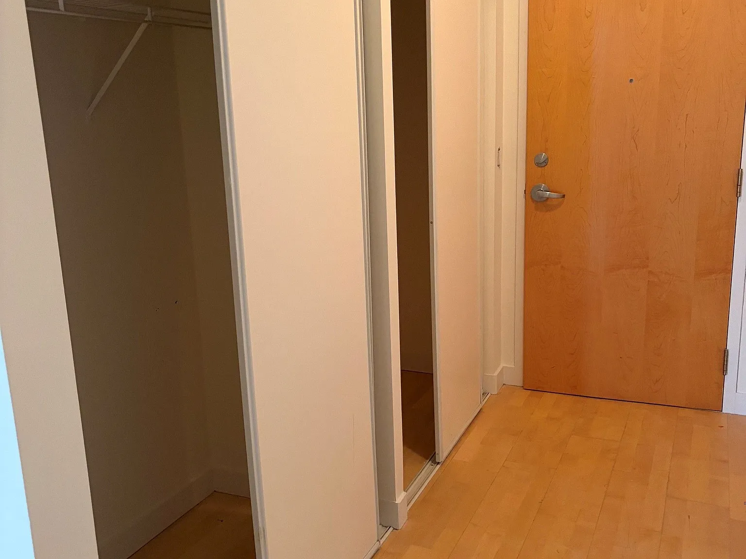 1375 Dupont St — Photo 3