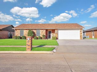 705 Windsor Dr, Altus, OK 73521
