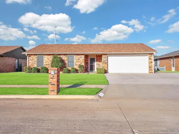 705 Windsor Dr, Altus, OK 73521