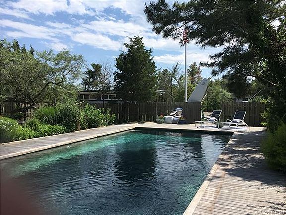 2nd image of 16 Panorama Dr