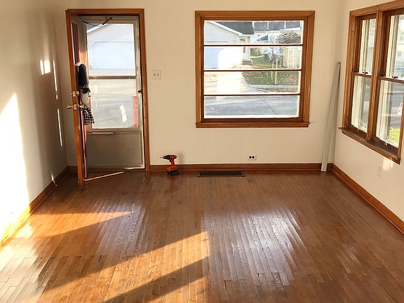 4th image of 331 Roy Ave
