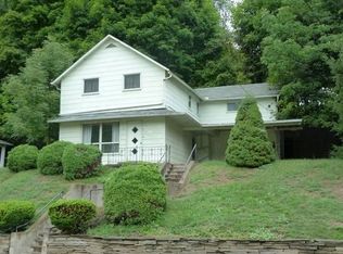 52 West St, Galeton, PA 16922