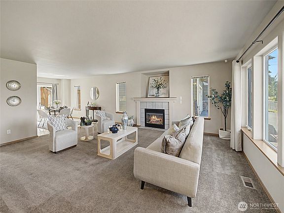 4th image of 1613 Morris Avenue S