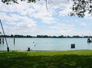 7585 River Rd, Marine City, MI 48039