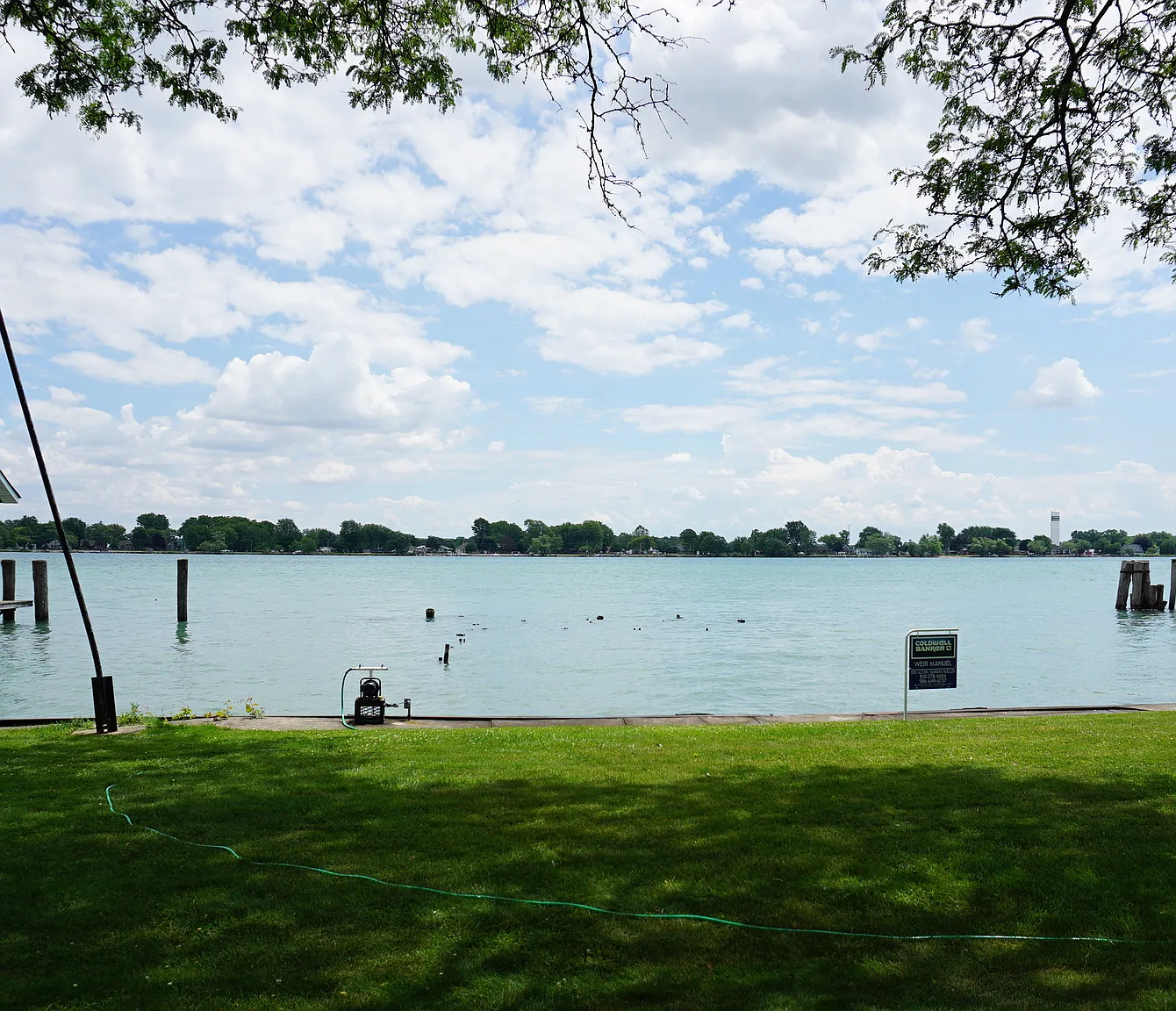 7585 River Rd photo 1