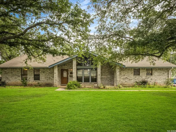 7707 Triple Bend, China Grove, TX 78263