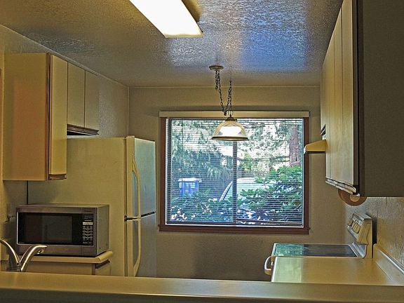 5th image of 280 Newport Way NW #B11