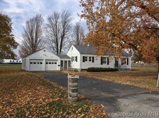 1311 Knute Rockne Dr, Taylorville, IL 62568