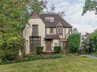2482 Charney Rd, University Heights, OH, 44118