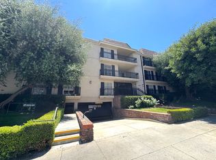 15248 Dickens St, Sherman Oaks, CA 91403