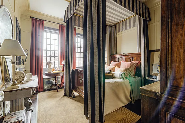 Sold by Compass | media 35