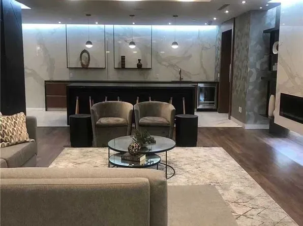 275 Village Green Sq, Toronto, ON