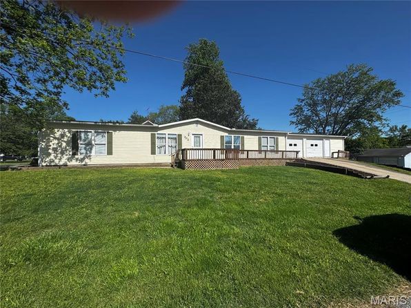 302 5th St E, Scott City, MO 63780
