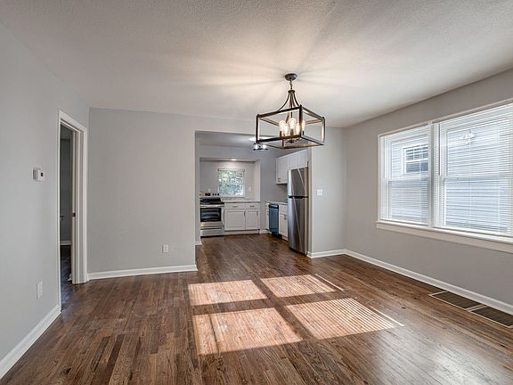 5th image of 1826 E 69th St