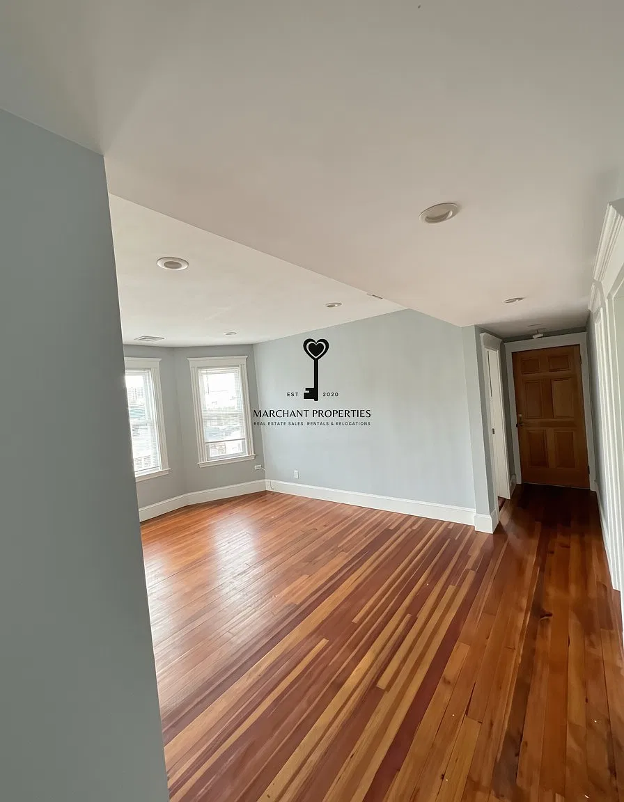 3 bed, 2.0 bath, 1200 sqft, $3,700 — Photo 3
