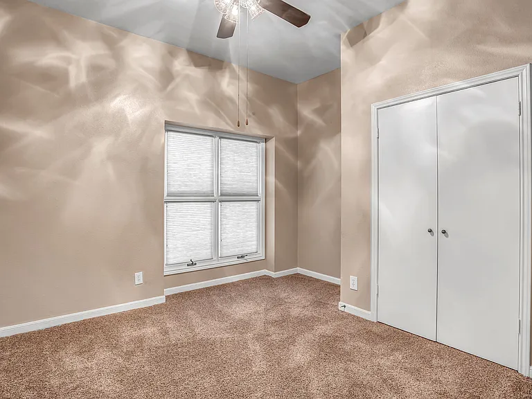 The Tuscany Apartments — Photo 35