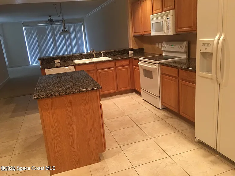 816 Mystic Dr #A302 — Photo 6