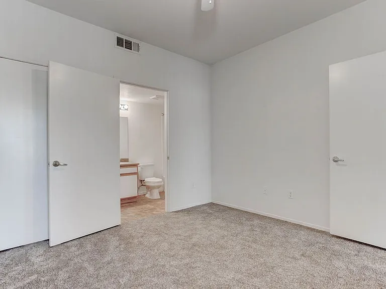 6650 W Warm Springs Rd #1080 — Photo 8