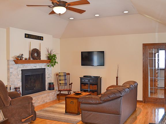 5th image of 1405 Cherrywood Ln