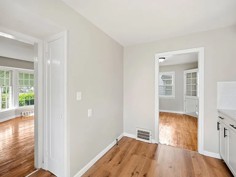 26900 Forestview Ave — Photo 12