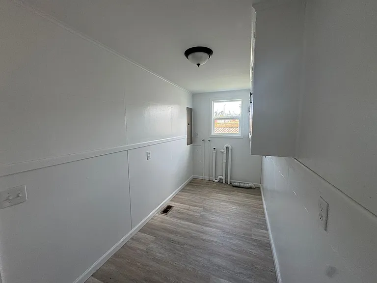 127 NE Benton St — Photo 12