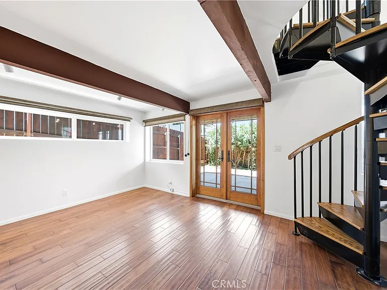 1601 Van Horne Ln — Photo 18
