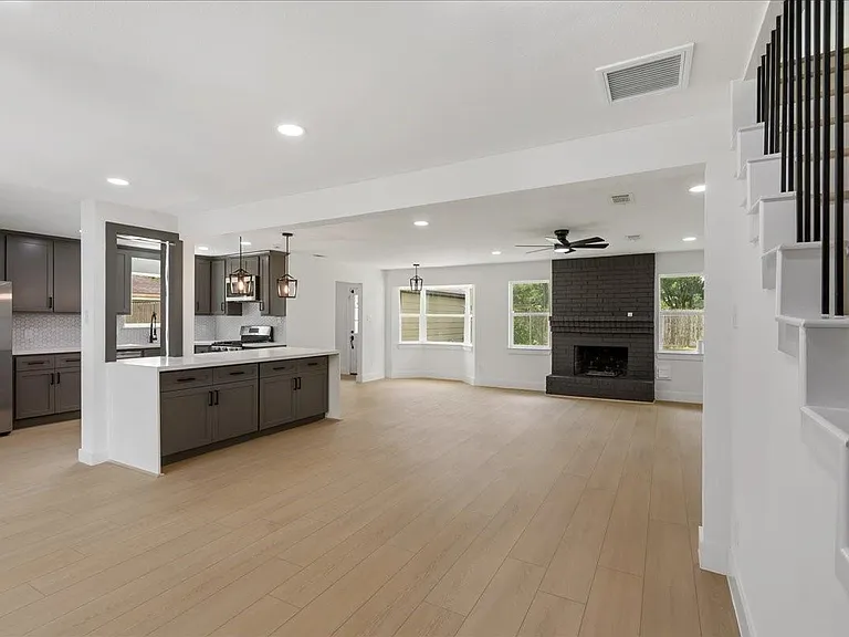 3234 Cherry Springs Dr — Photo 3
