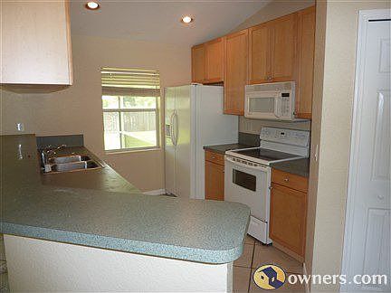 KITCHEN, NEW GRANITE AND APPLIANCESS