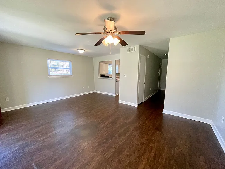 1100 Skyland Dr #J2 — Photo 4