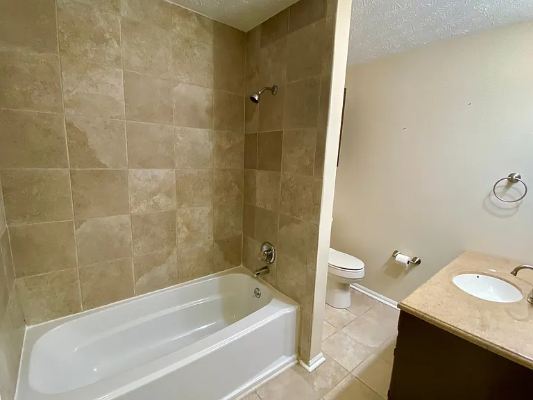3925 Halehaven Dr — Photo 9