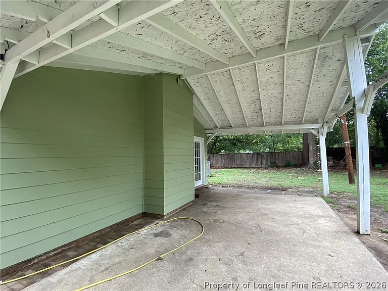 290 Lemont Dr — Photo 25