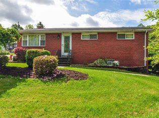 207 Lakeview Dr, Jeannette, PA 15644