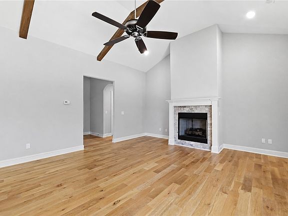 4th image of 7819 Longspur Ave