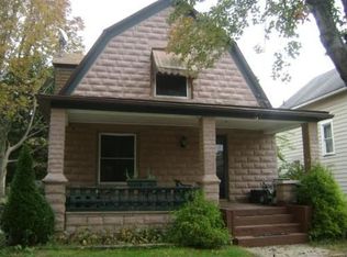 37 24th St NW, Barberton, OH 44203