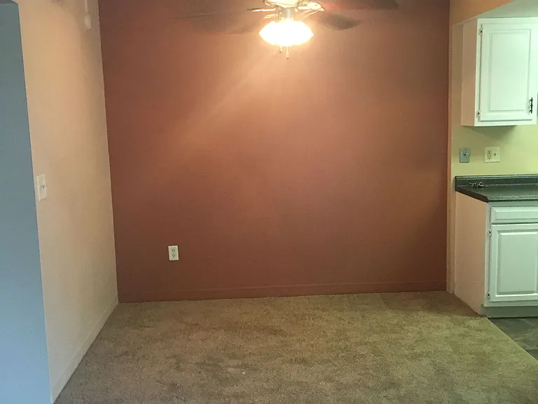 Trenton Place Apartments — Photo 32
