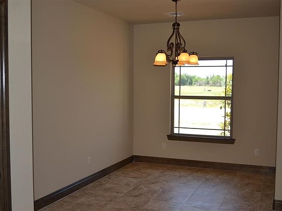 4th image of 192 NE Creekside Dr